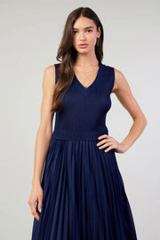 Cari Ribbed Contrast Pleated Dress